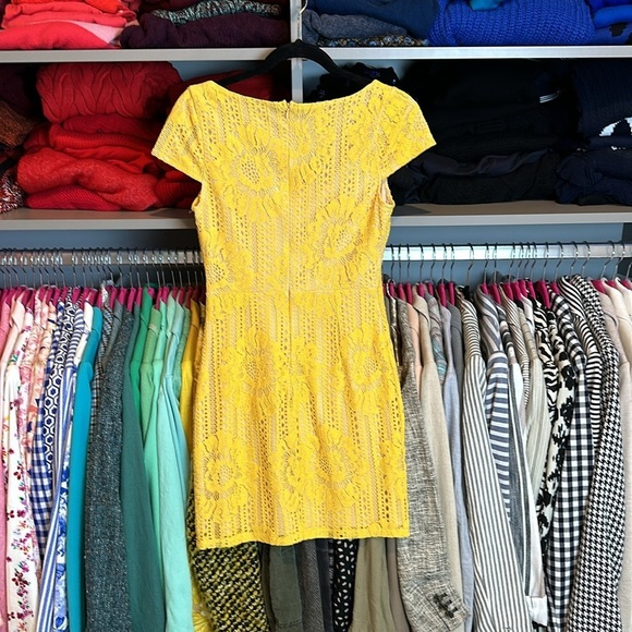 Lulus yellow lace overlay dress size S - Picture 3 of 3